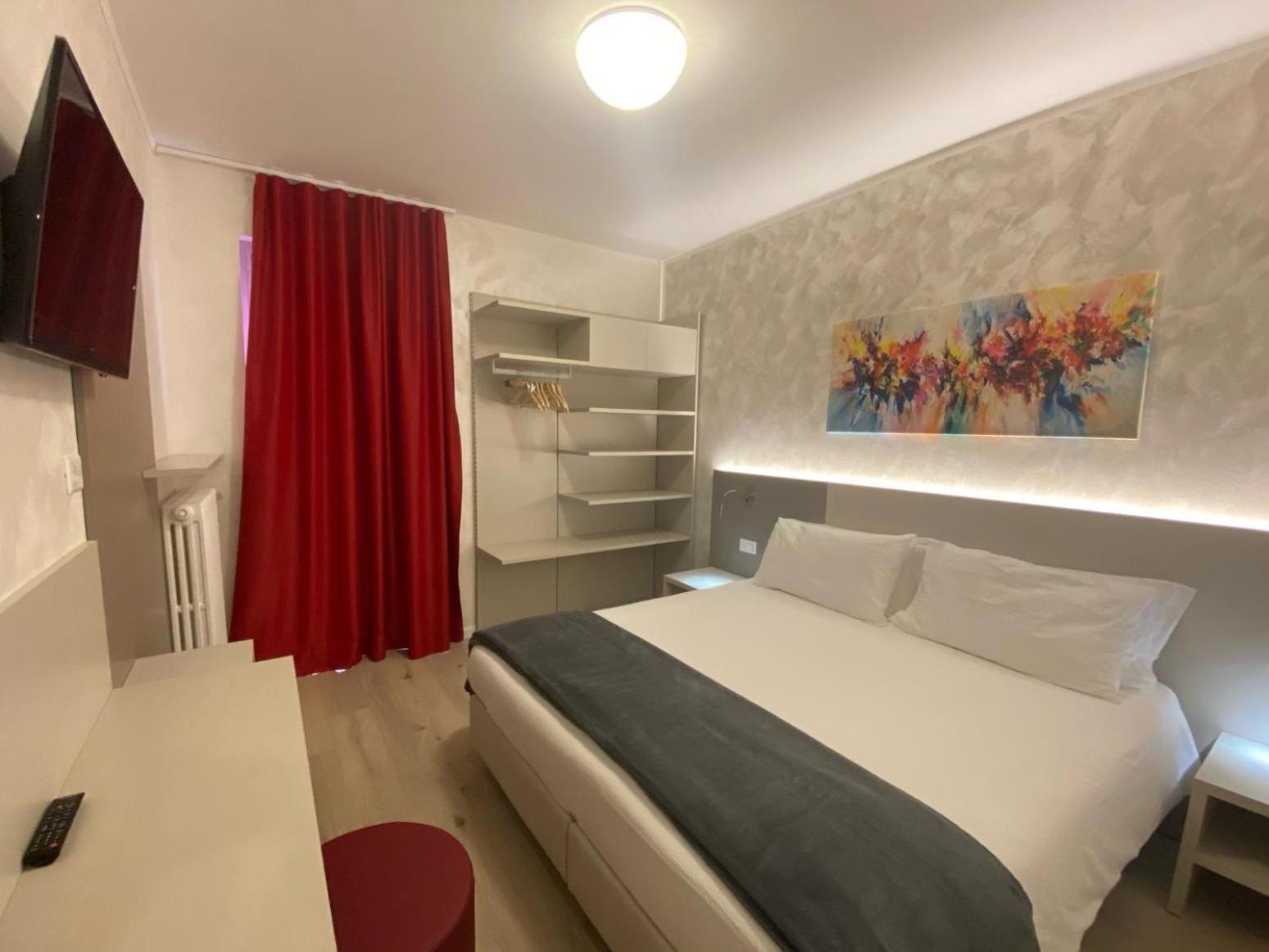 Hotel Angelini Torbole Sul Garda Exterior photo