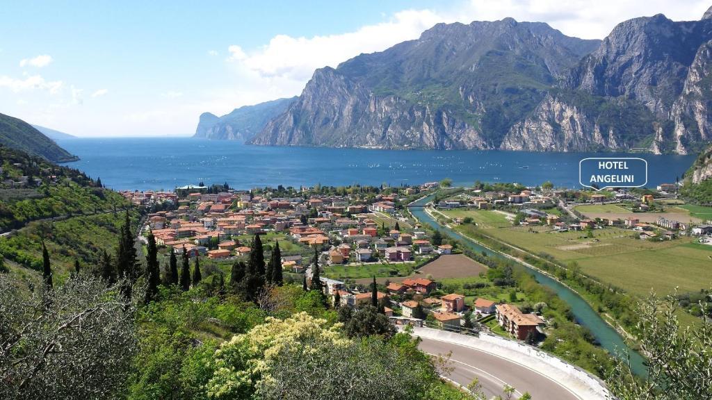 Hotel Angelini Torbole Sul Garda Exterior photo